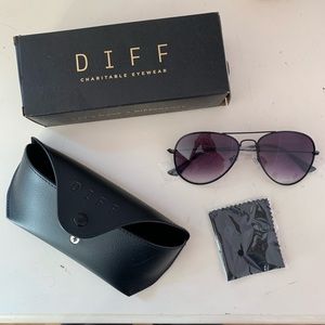 NWT Diff Cruz Black Aviator Sunglasses